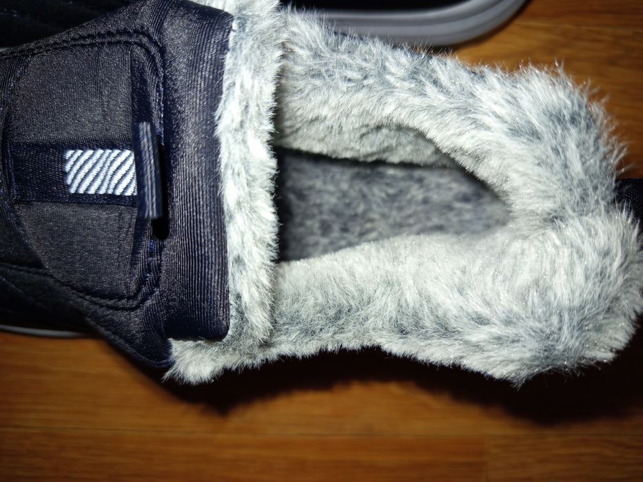 Продам новые  мужские зимние  ботинки , 28 см