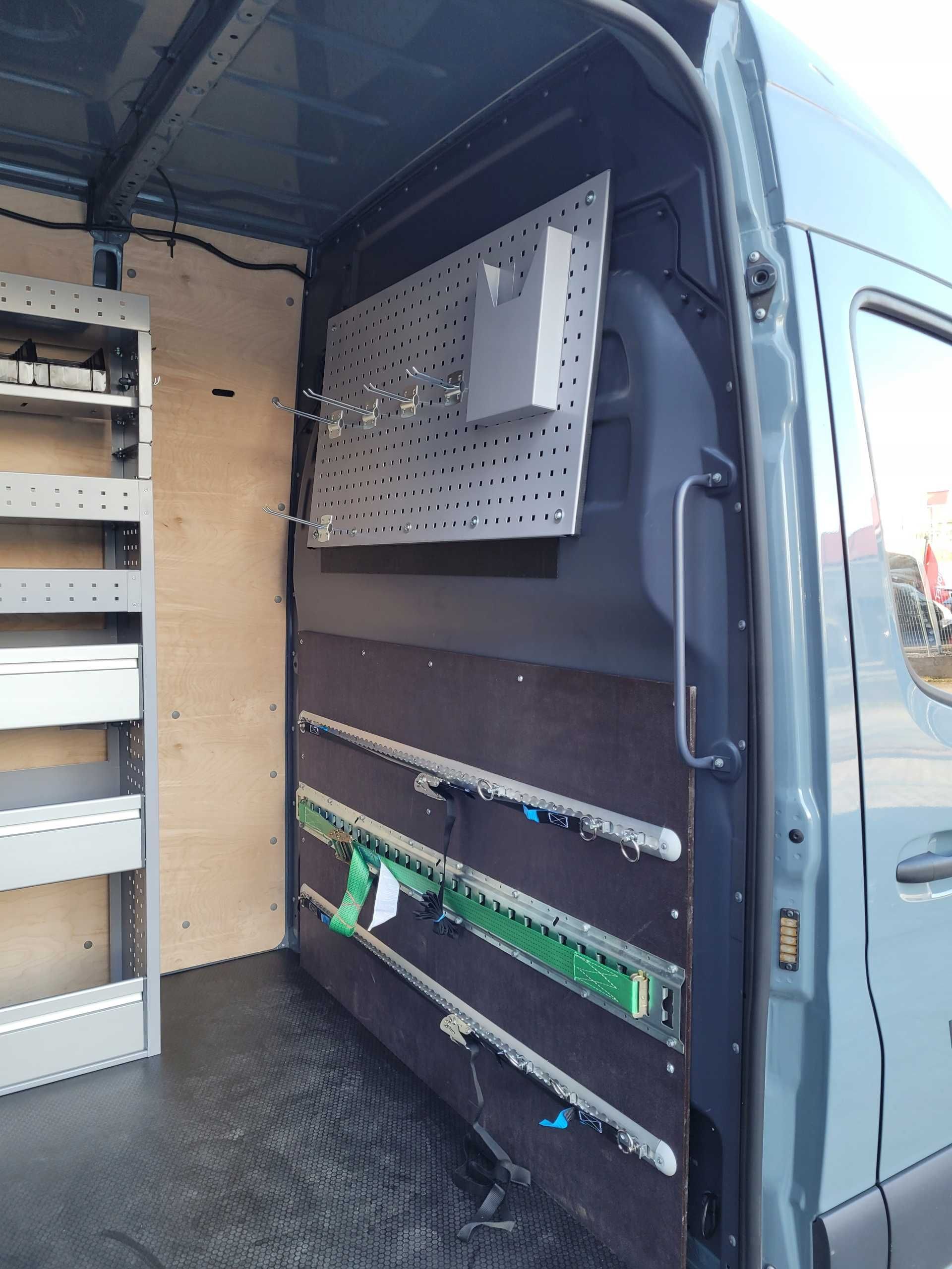 Regał samochodowy zabudowa serwisowa warsztatowa Spinter Crafter Maste
