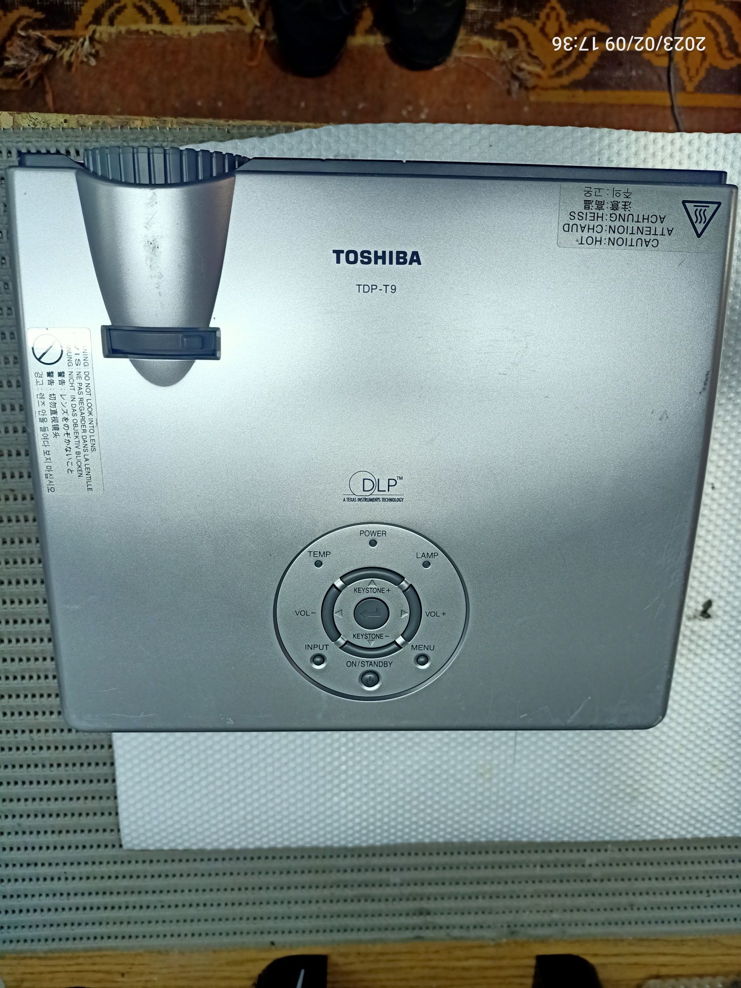 Projektor Toshiba TDP-T9