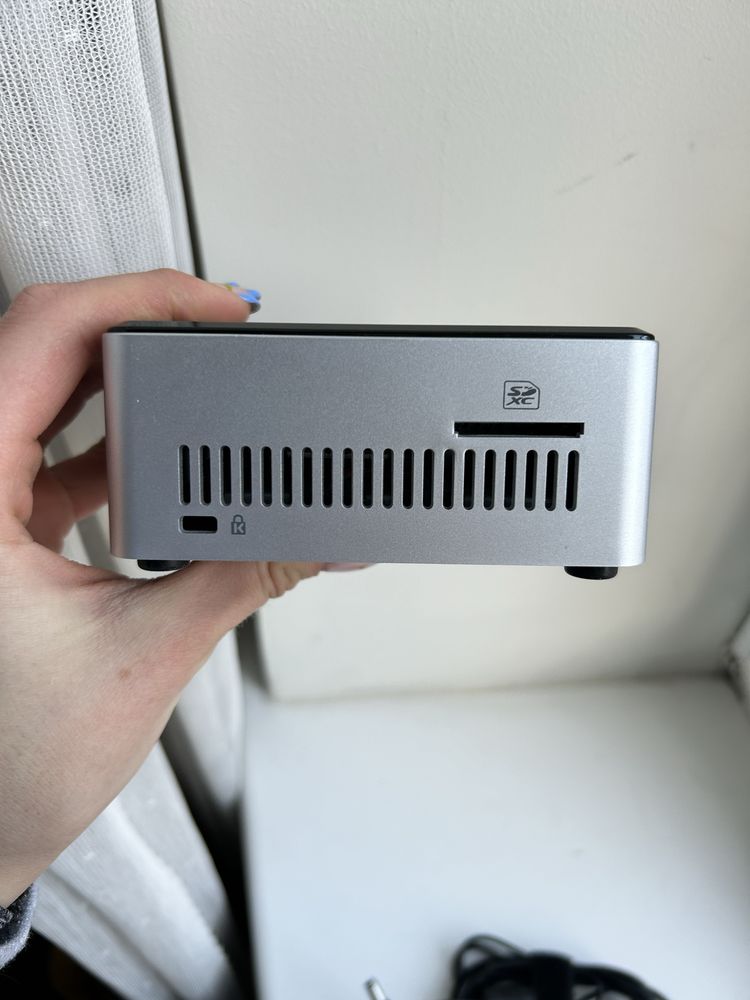 Mikrokomputer Intel NUC Kit NUC5PGYH