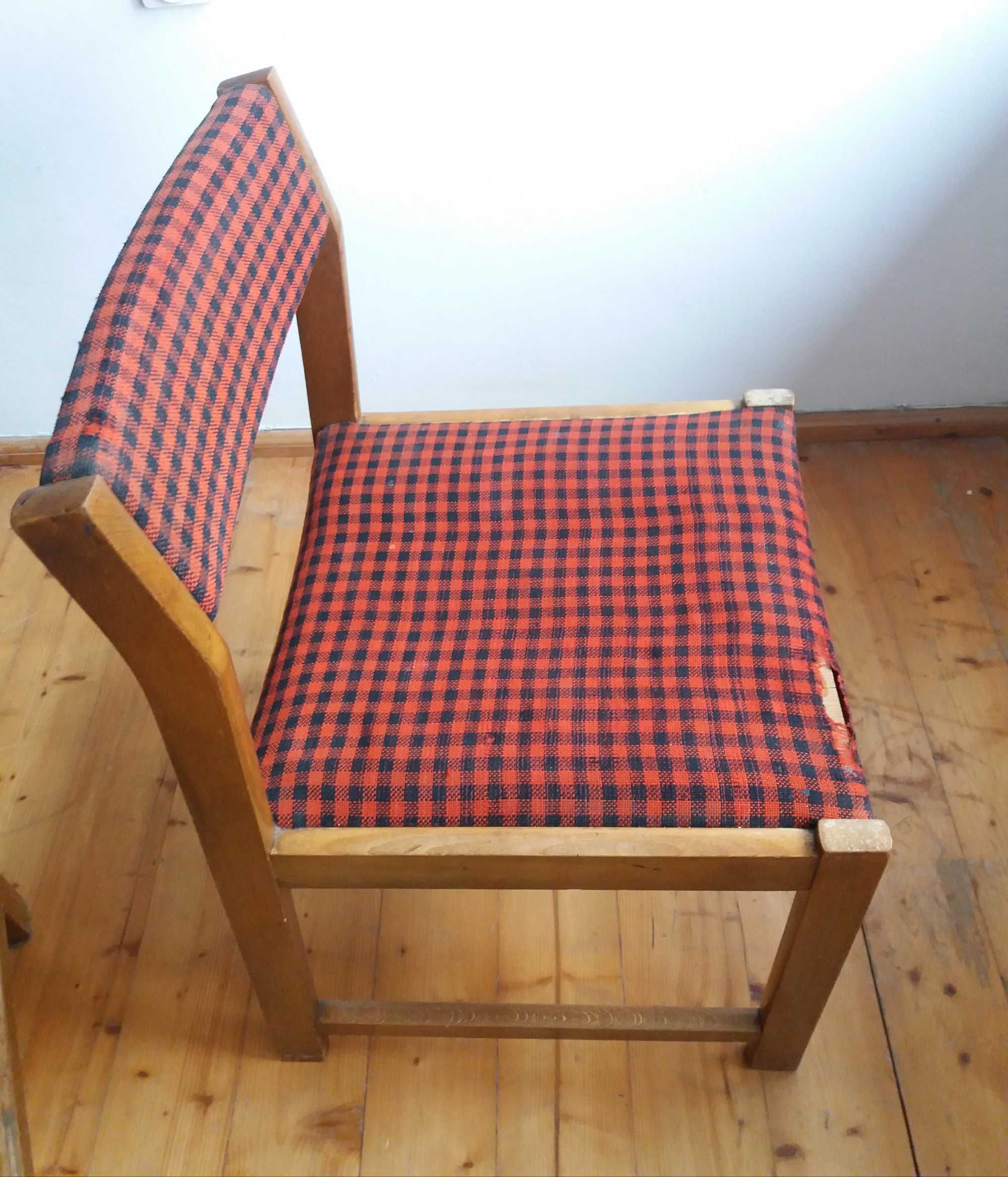 Krzesła dwa tapicerowane,lata 70,solidne
