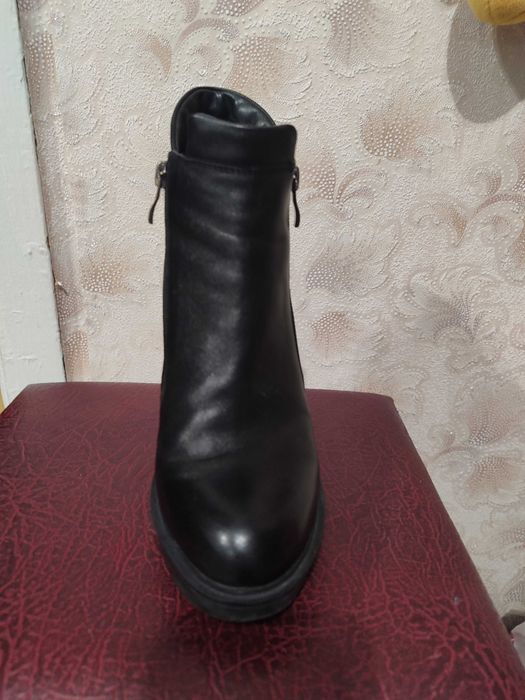 Жіночі ботільйони розмір 37