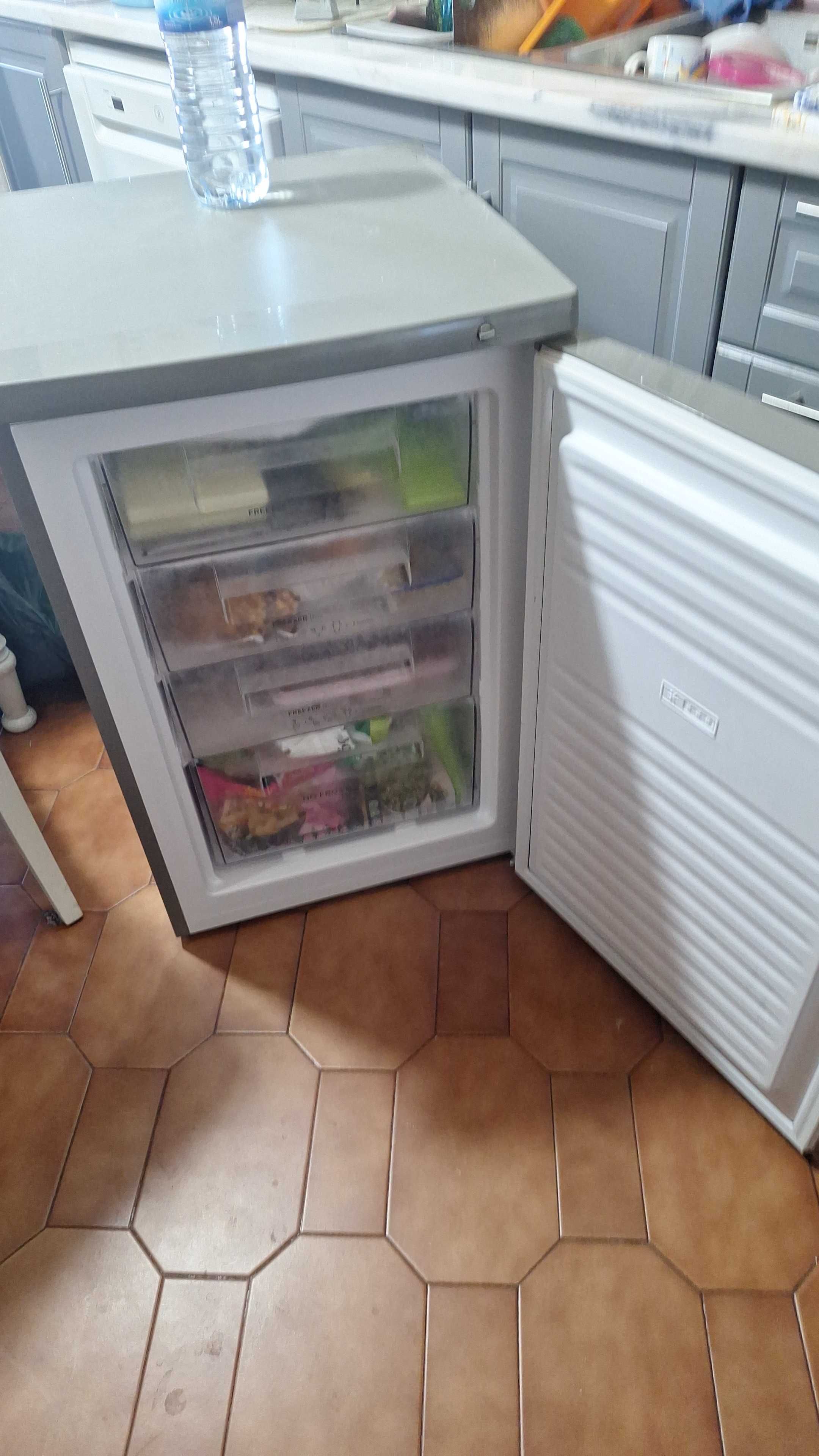 Arca Congeladora 85L