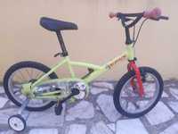 Bicicleta de criança com rodinhas até aos 8 anos