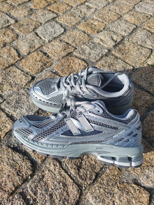 Sapatilhas New Balance 1906r