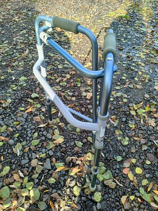 Chodzik dla osoby starszej