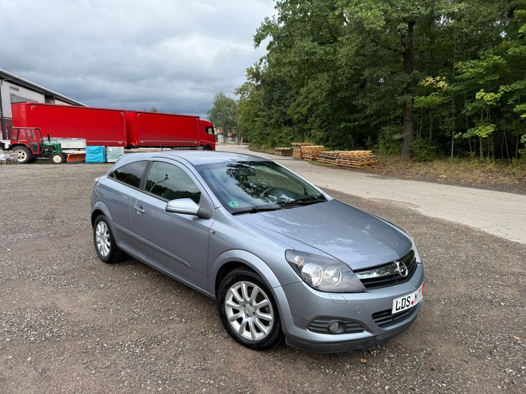 Opel Astra GTC 1.6 okazja klima