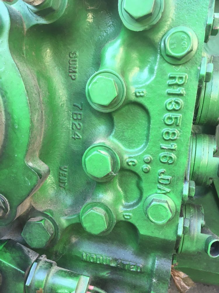 Коробка передач трактора John Deere 8400 RE45372