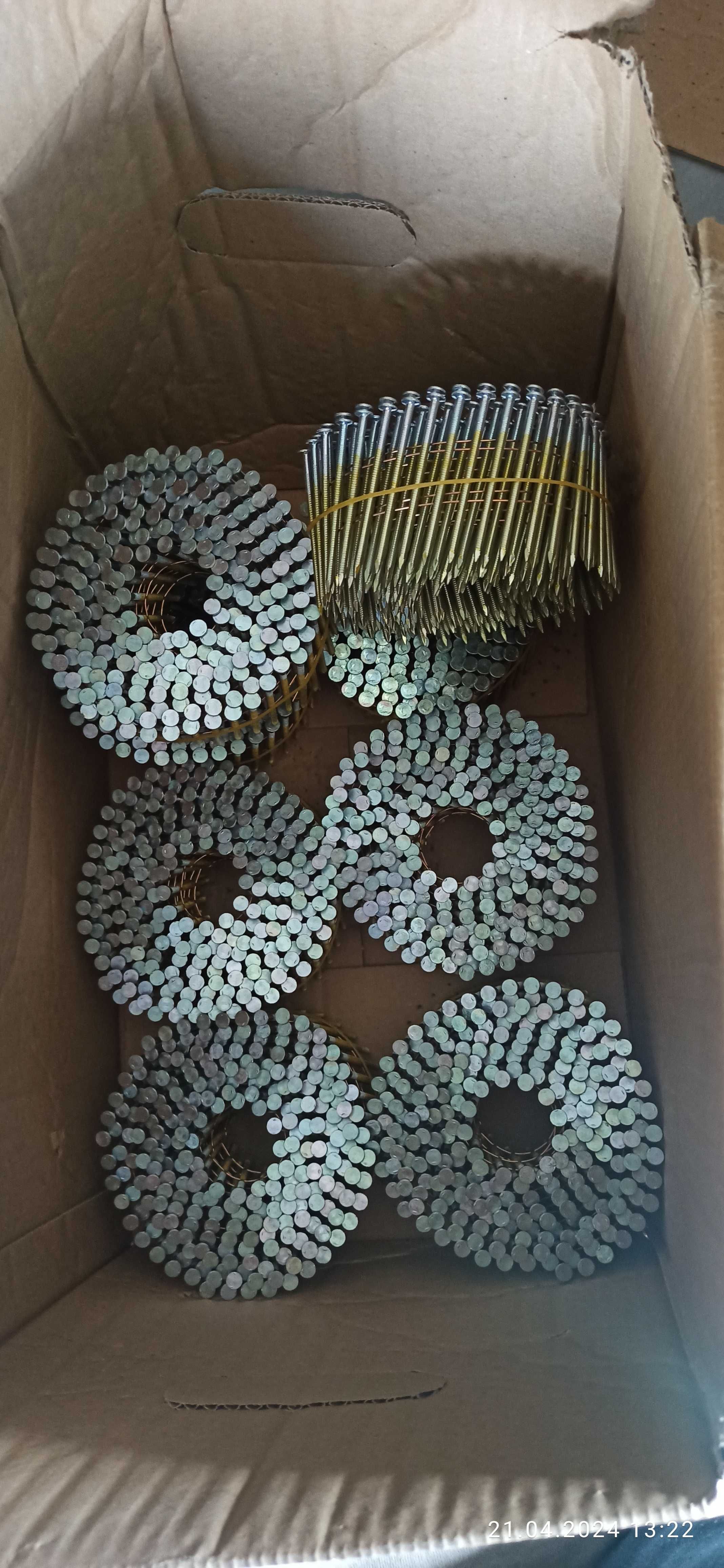 Gwoździe bębnowe 2,8x60 gł. 7mm i wkręty długość 450mm
