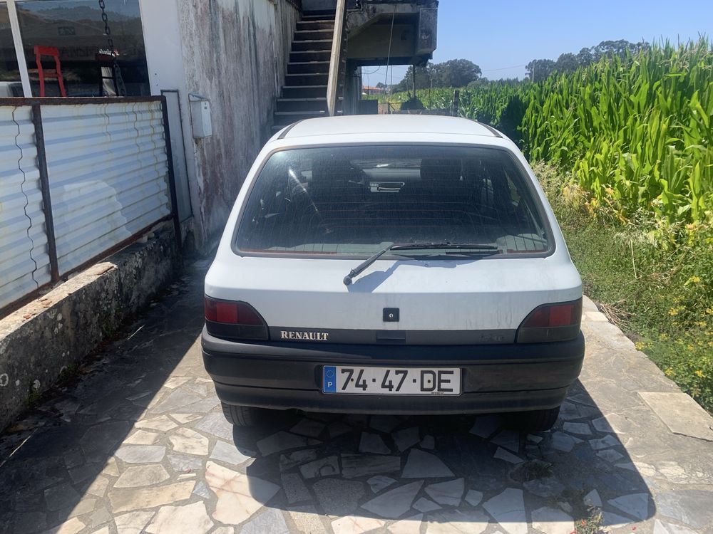 Renault clio 1.1 gasolina