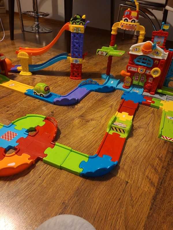 Zestaw tutut autka VTech
