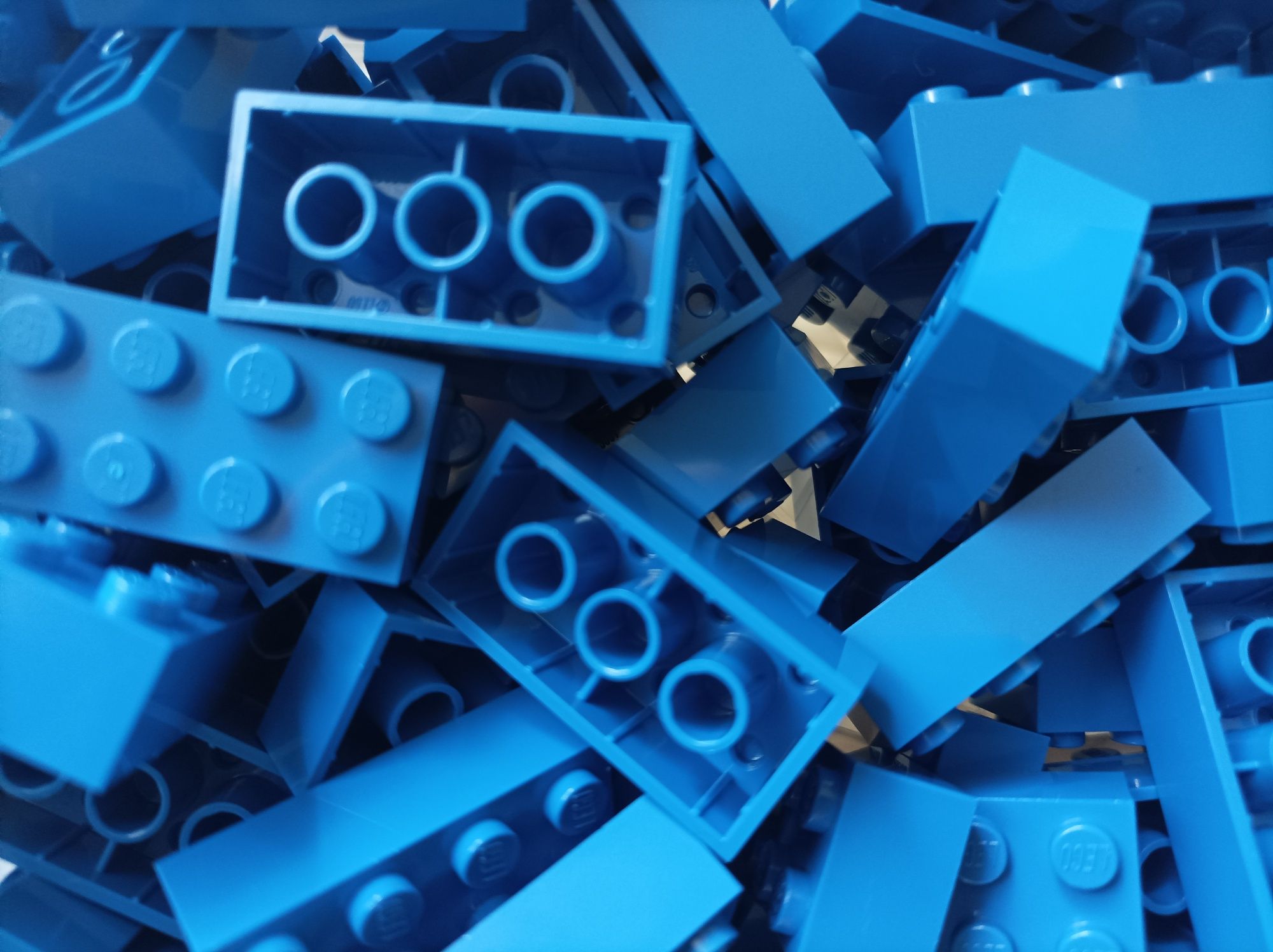 LEGO 3001 klocek Brick 2x4 niebieski -nowy 10szt. 8,99 zł