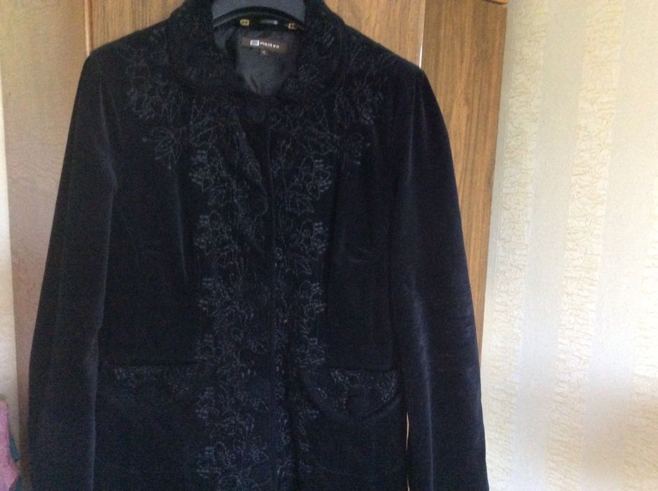 Пальто осень весна нарядное