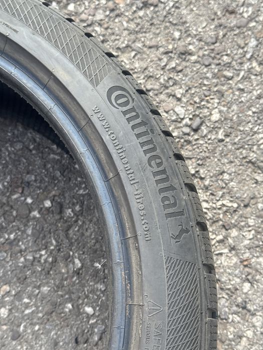2x 235/40R19 continental wintercontact ts850p