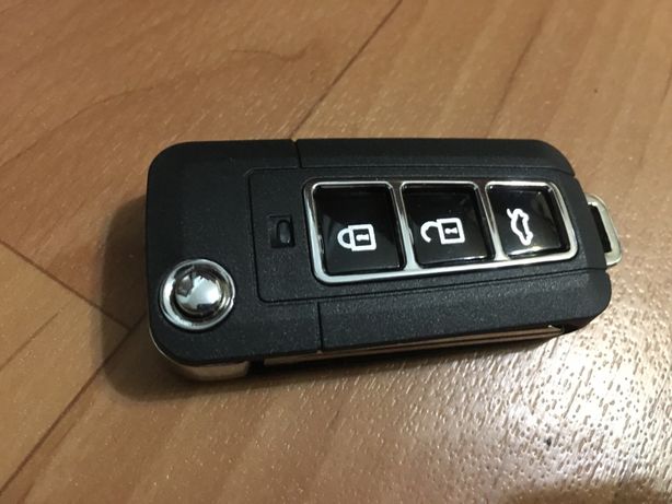 Корпус выкидного ключа  Hyundai  3 кнопки (для переделки)