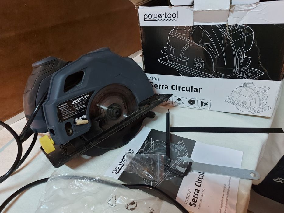 Serra Circular Powertool usada