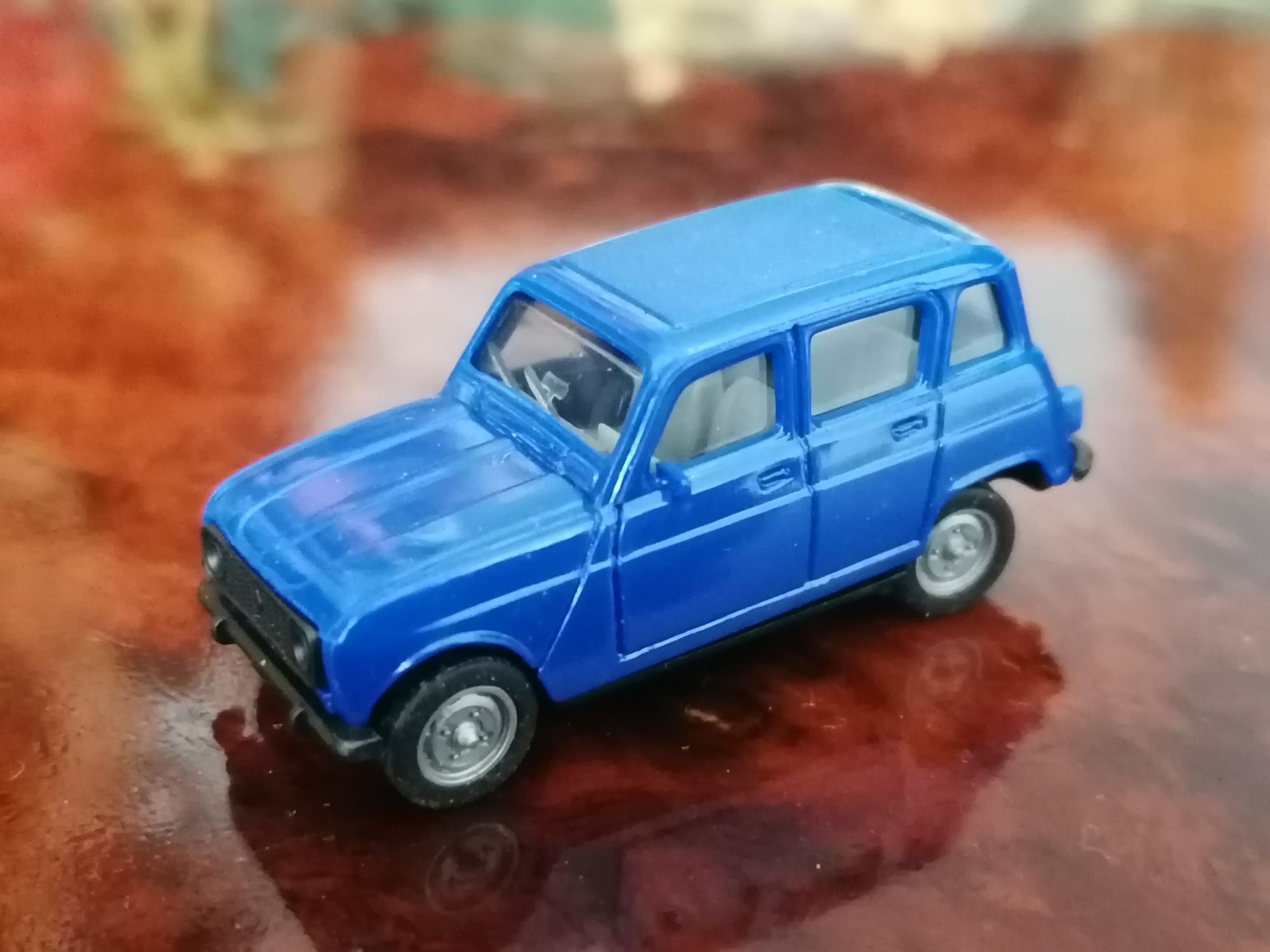 Miniaturas automóveis para modelismo