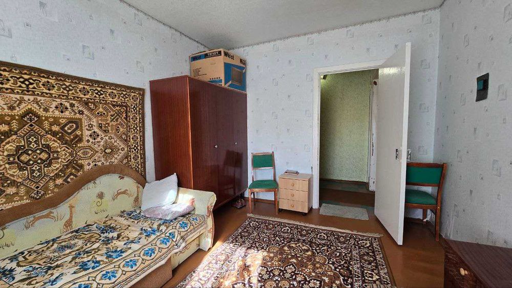 Продам 2-х кімнатну квартиру в центрі міста