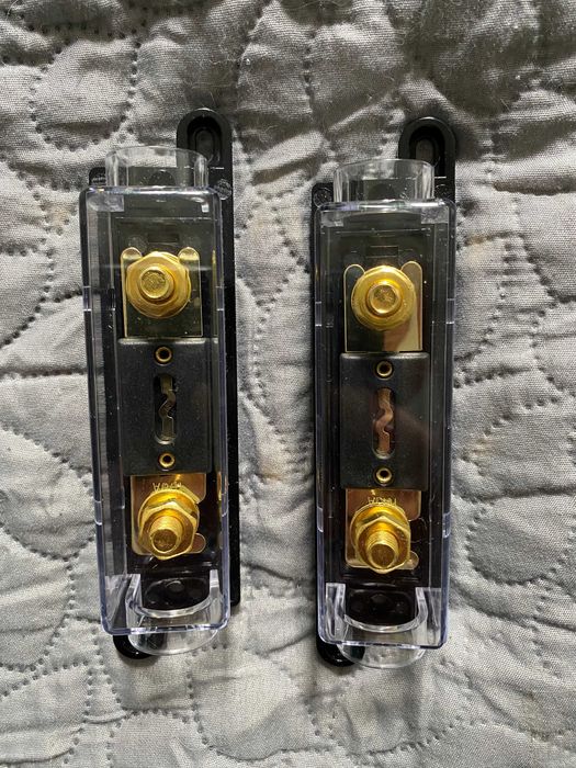 Bezpiecznik 100A z obudową, uchwyt do akumu., magazynu energii FUSE