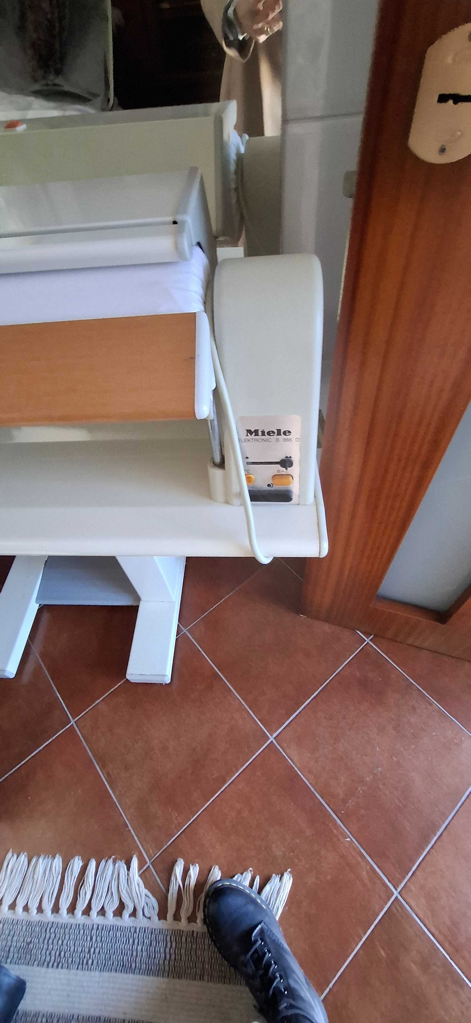 Máquina passar ferro