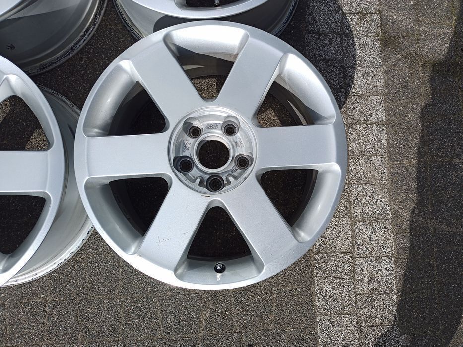 17" Audi A4 S4 8E0 Małysz S-Line VW Sharan Golf Gti VI Eos Caddy Skoda