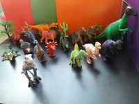 . Фігурки - динозаври, комахи, дикі та свійські тварини