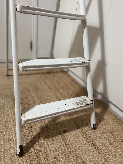 Escada dobravel 4 degraus em bom estado