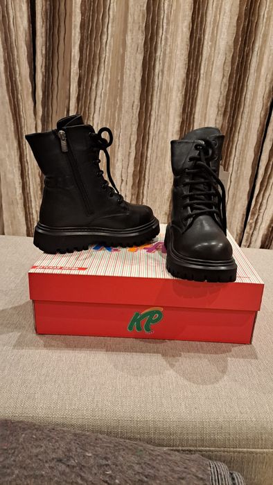 Женские зимние ботинки