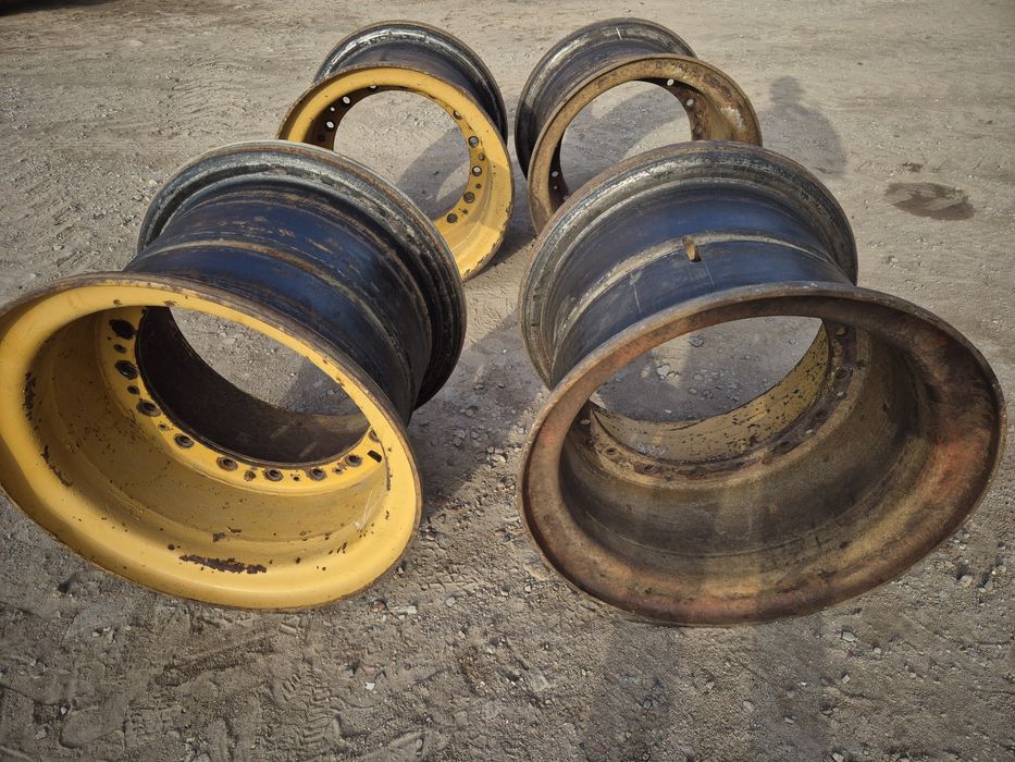 Felga ładowarka ł34, r25  - części