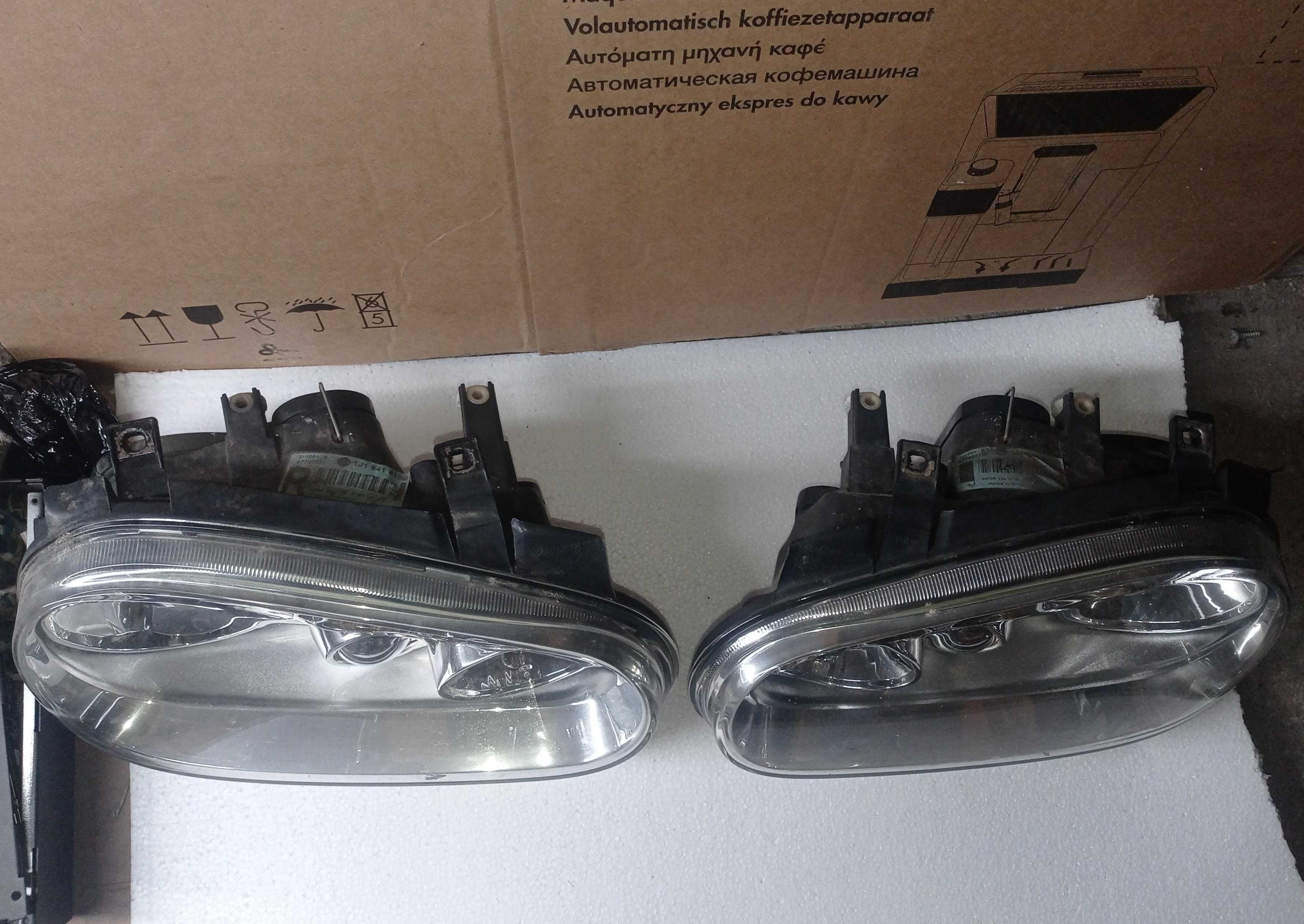 Vw Golf 4 IV lampy przednie komplet