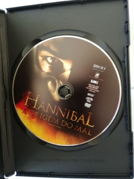 Dvds cada 5 euros

1. HANNIBAL- A origem do mal

2. Águas Passadas - Á