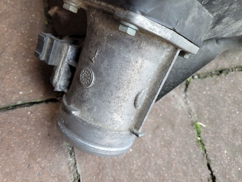 Obudowa filtra i przepływomierz powietrza Audi A4 B5 VW 1.8 ADR 125 K