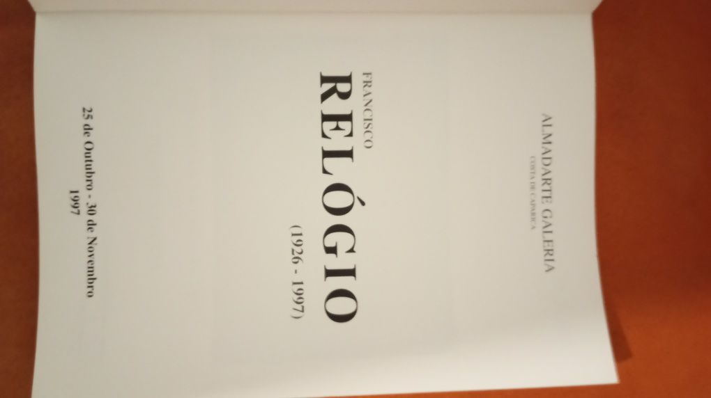 Livro sobre a obra de Francisco relógio com dedicatória de Mário cesár