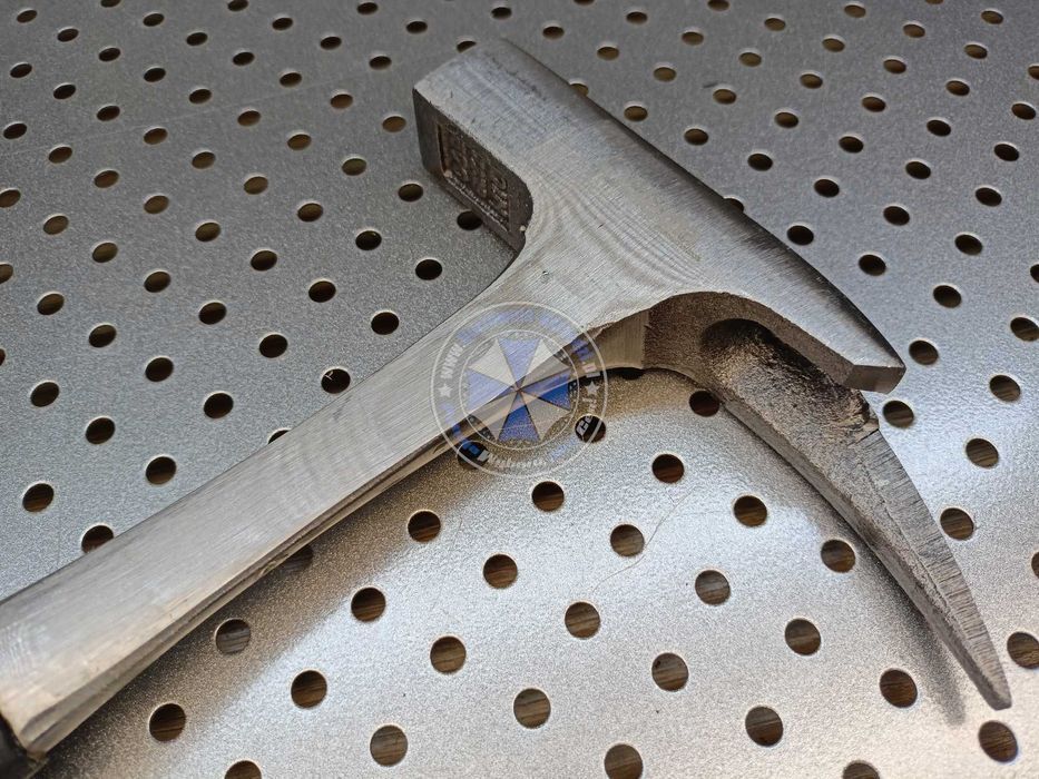 Młotek ciesielsko-dekarski 600g stalowy monoblock młotek dekarski