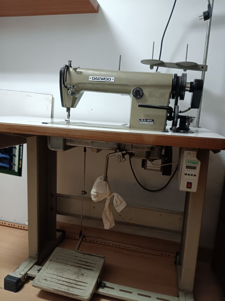 Maquina de costura industrial daewoo