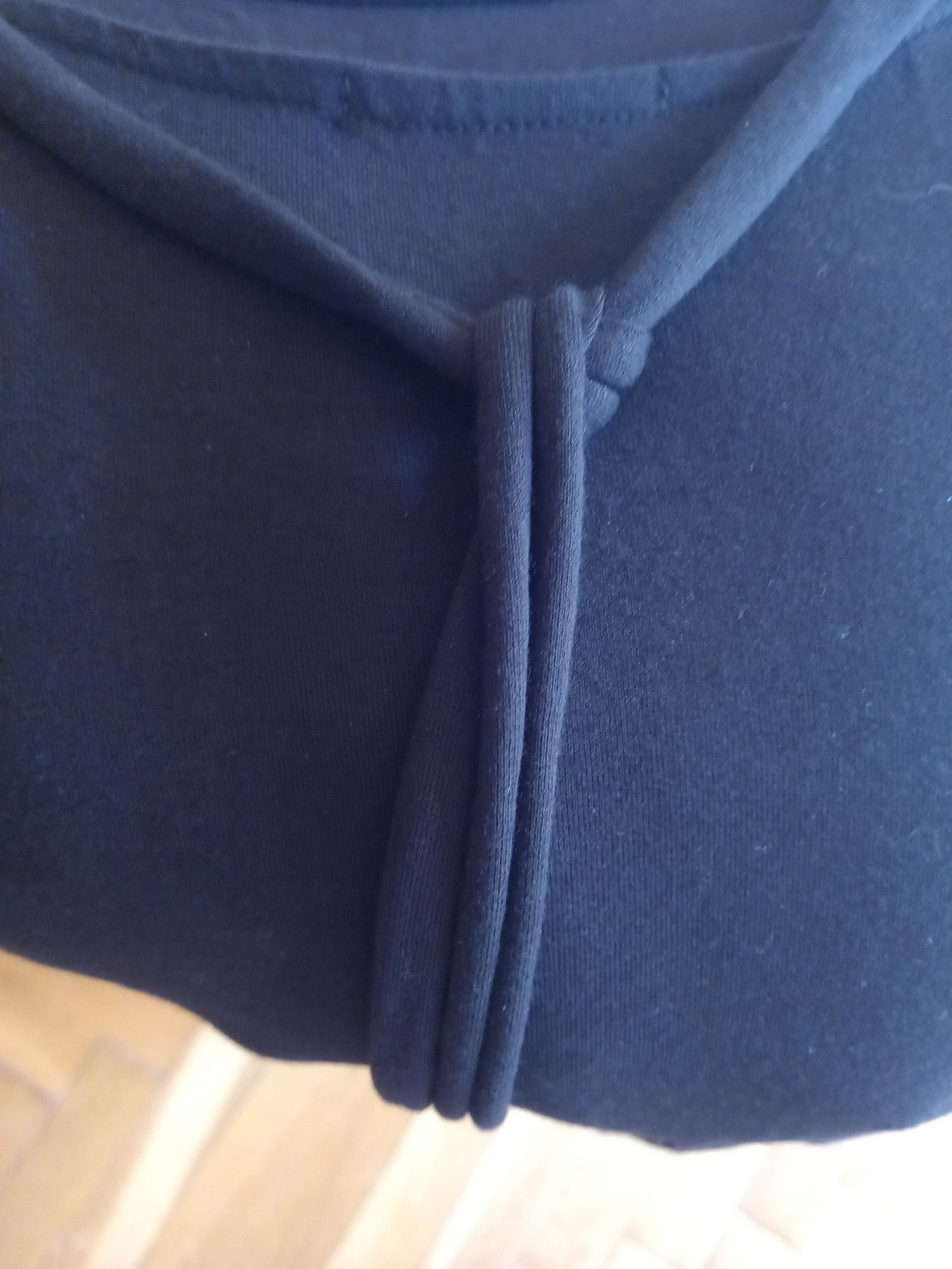 Elegancki bawełniany czarny T shirt XXL z wiązaniem na plecach