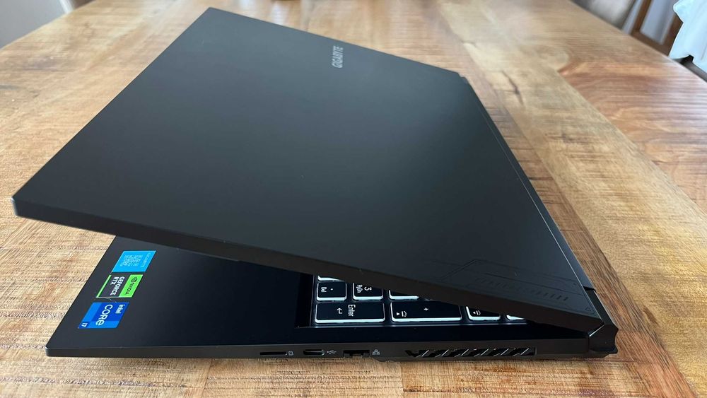 Laptop Gigabyte G6 KF