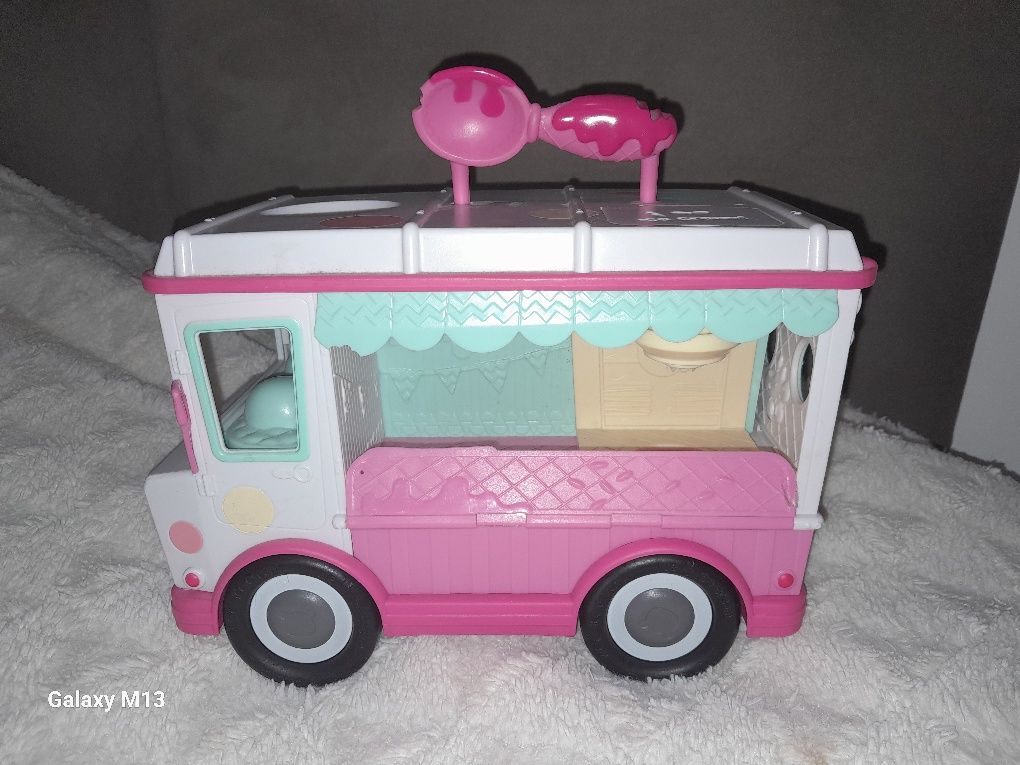 Num noms ciężarówka autobus barbi