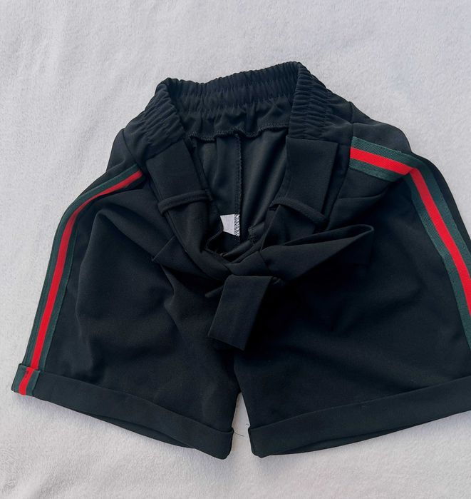 Czarne eleganckie spodenki z lampasem – rozm. 34