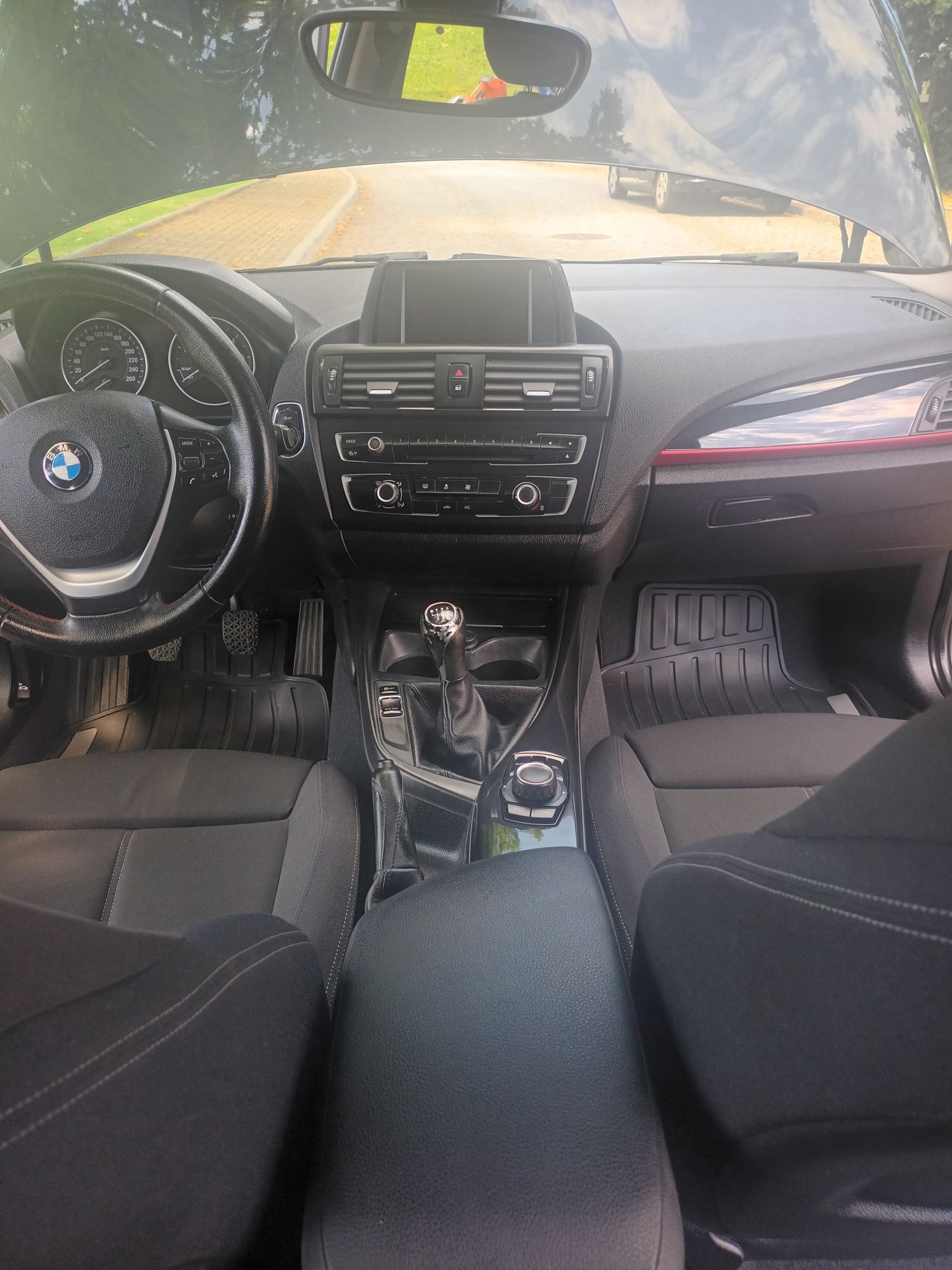 BMW série 1 sport.Irrepreensivel no que toca ao seu exterior/interior