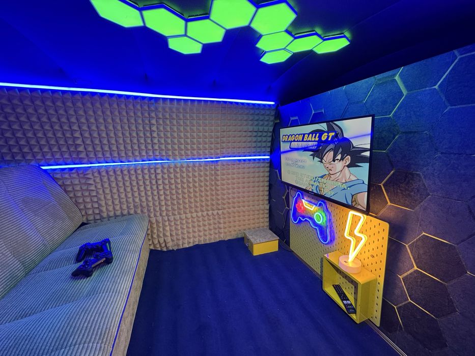 Volkswagen Multivan T3 gamingowy. Na eventy