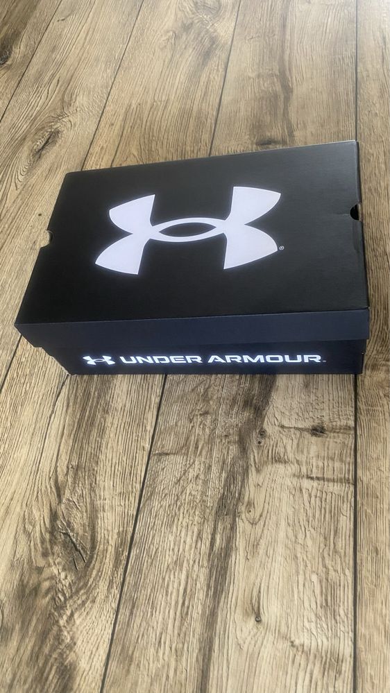 Buty Under Armour Ua Surge 3