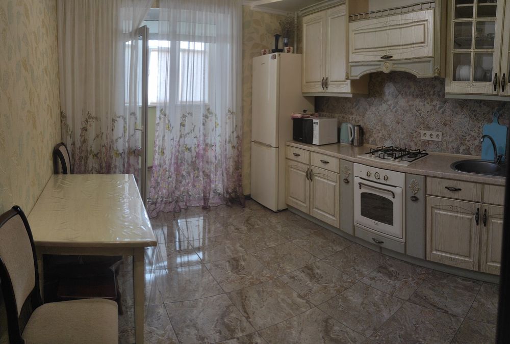 Иванова 20, Сдам посуточно 2 ком. Квартиру (с