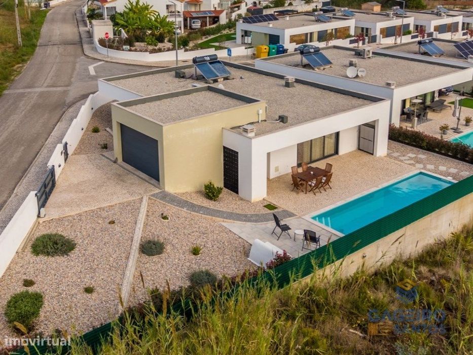 Moradia T3 individual de 2023 com garagem