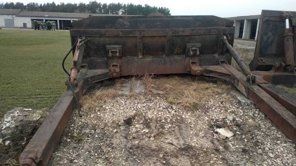 Відвал до трактора Т-130