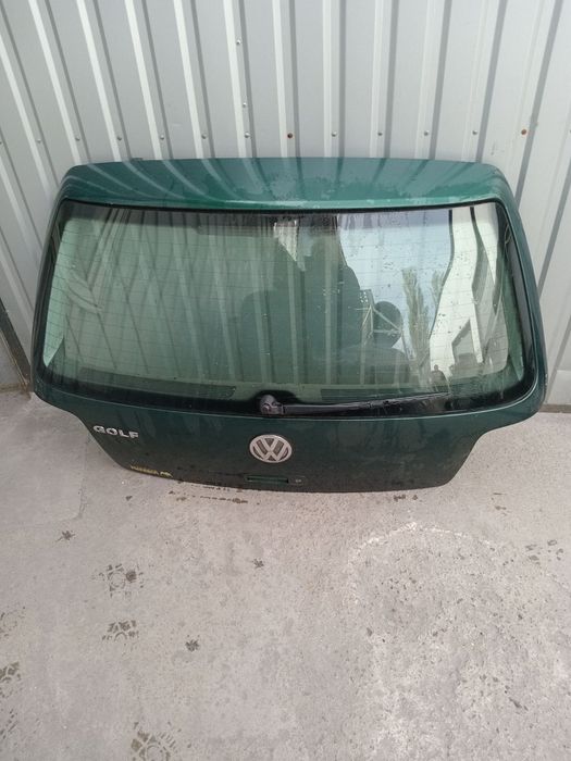 Голоьф 4  Golf4 ляда кришка багажника хачбек