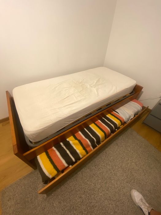 Cama género beliche