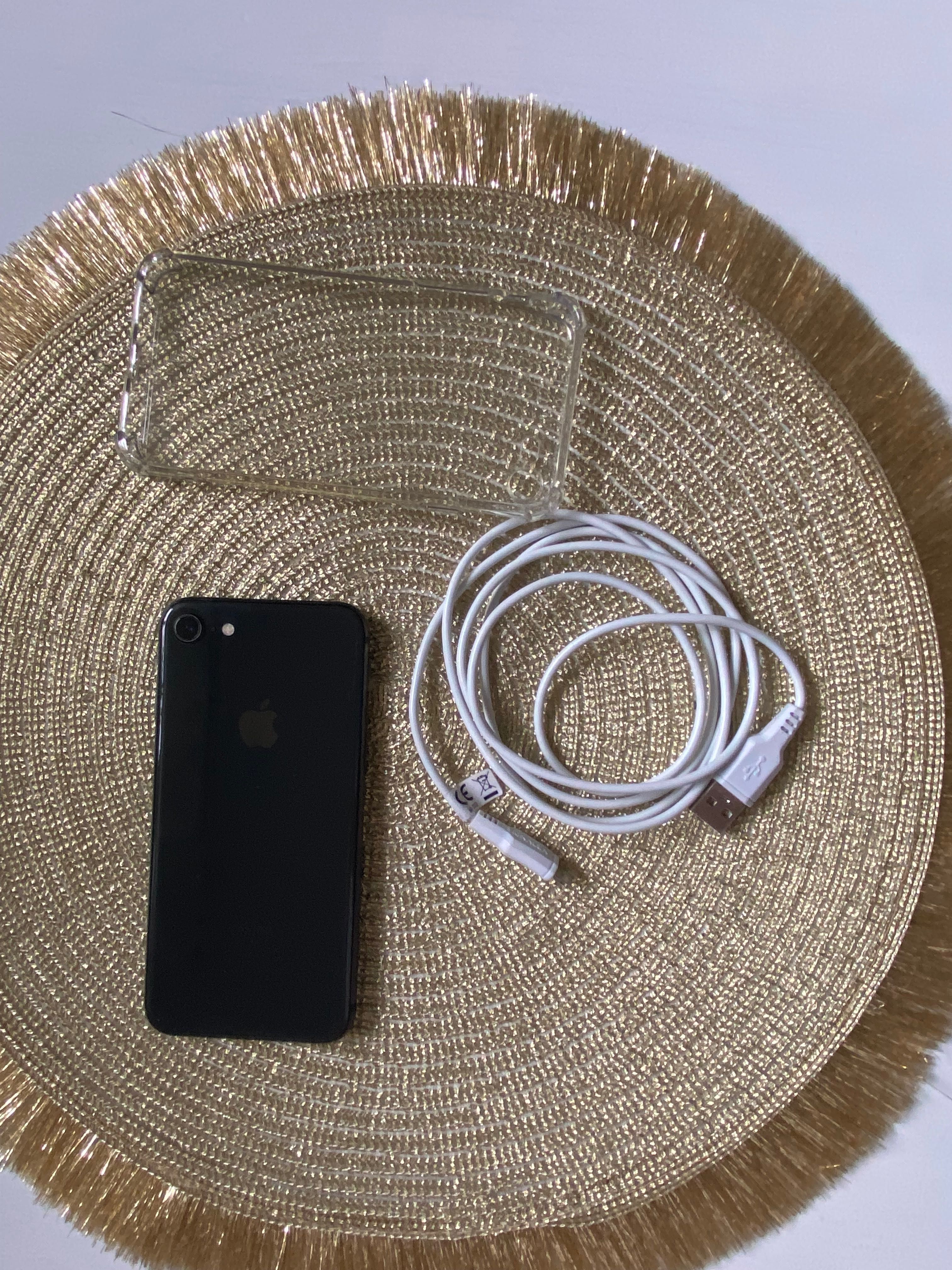 Apple iPhone 8 64 GB czarny