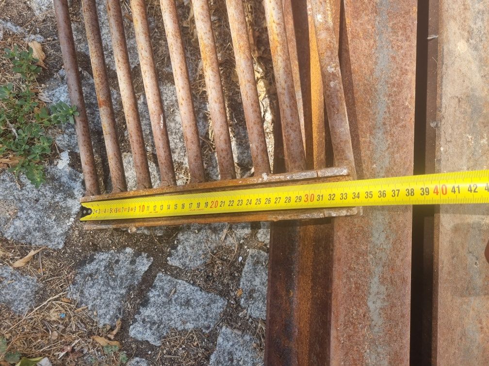 Grades de ferro  para chão