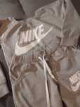 Nowy dres dziewczęcy nike r S
